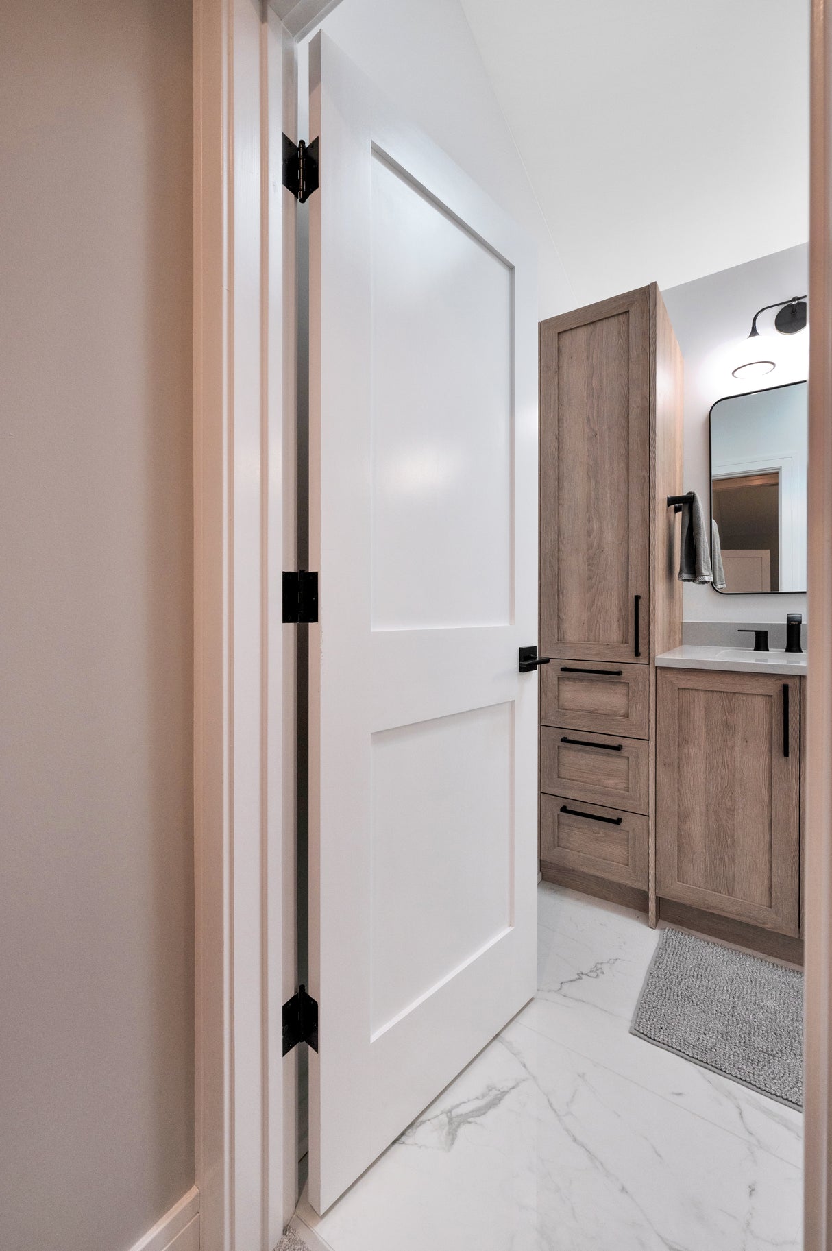 Flat Shaker (2 Panel) Prehung