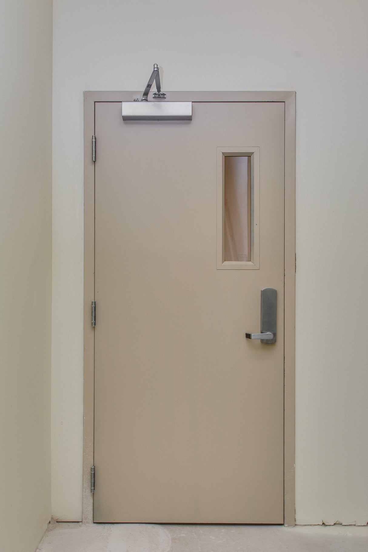 Hollow Metal Door with Narrow Vision Lite Slab